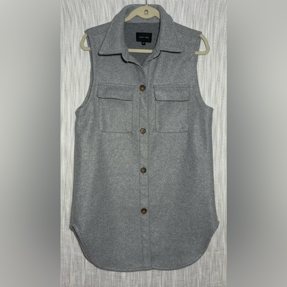 Love Tree Charcoal Sleeveless Vest size Medium - Picture 1 of 3